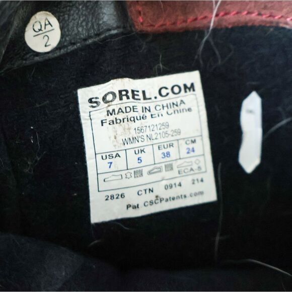 Sorel Women's Slimshortie Chevron Waterproof Snow Boot 7 - Picture 9 of 9